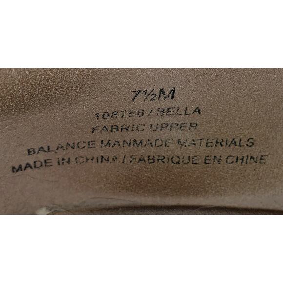 Maurices Bella Faux Suede Slip On Shoes7.5 M Chop Out Pointed Toe Block Heel - Picture 4 of 12